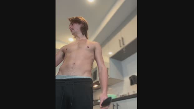 MessyNastyQueen StripChat Female 03-03-2025