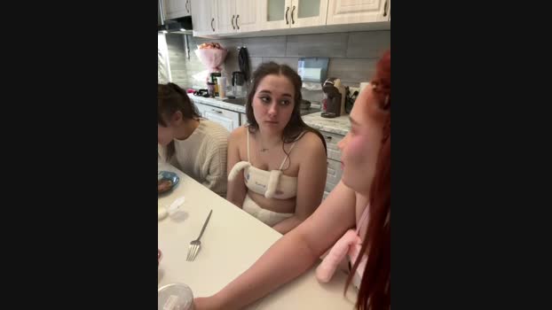 RollingGirls StripChat Female 04-03-2025