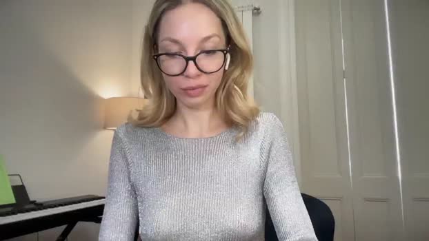 BelleM MyFreeCams Female 05-03-2025