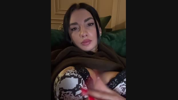 DramaticSideOfLife StripChat Female 04-03-2025