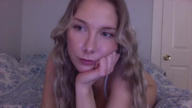 Peachyk33n MyFreeCams Female 04-03-2025