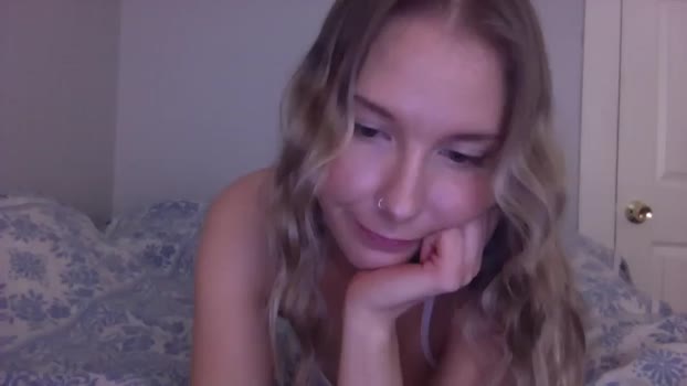 Peachyk33n MyFreeCams Female 04-03-2025