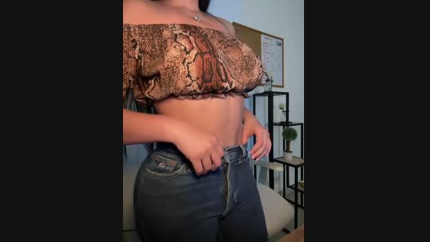 Carolina_Novoa StripChat Female 05-03-2025