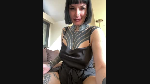 InkedBiitch StripChat Female 05-03-2025