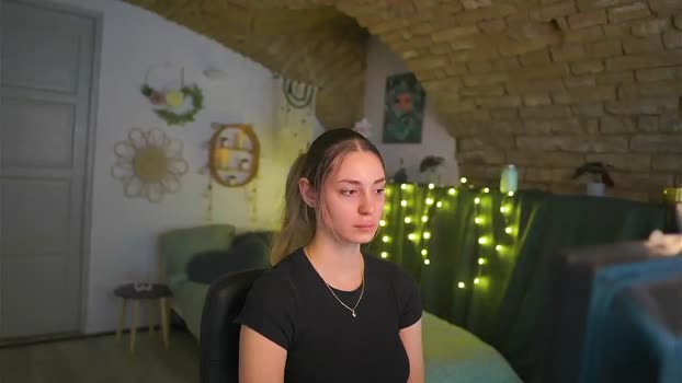 NaughtyNath MyFreeCams Female 05-03-2025