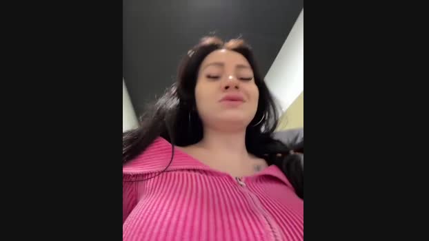 Wet__Bunny StripChat Female 06-03-2025