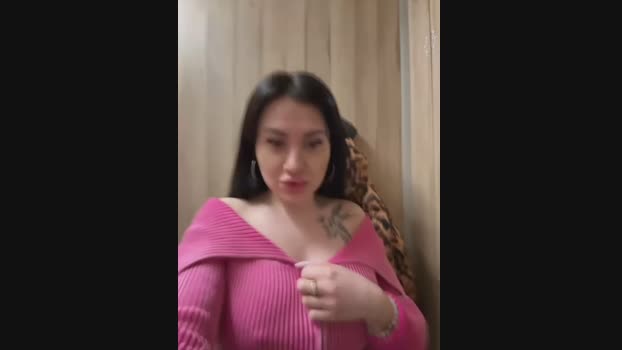 Wet__Bunny StripChat Female 06-03-2025