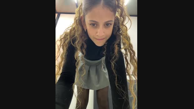 alana15 StripChat Female 05-03-2025