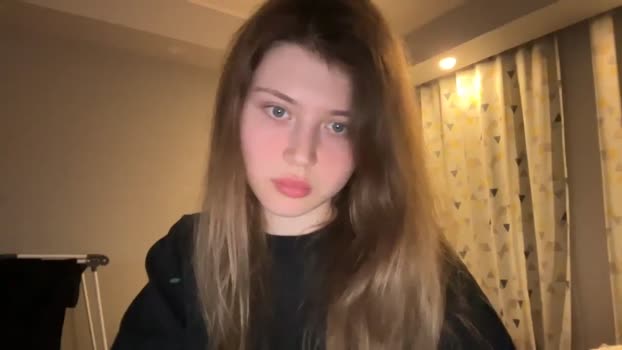 katiecroft MyFreeCams Female 05-03-2025