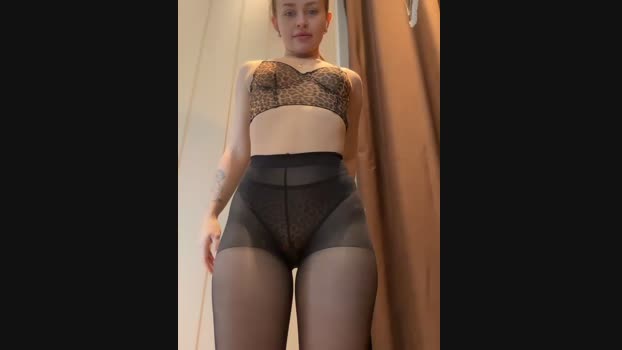 AngelinaTeller StripChat Female 06-03-2025