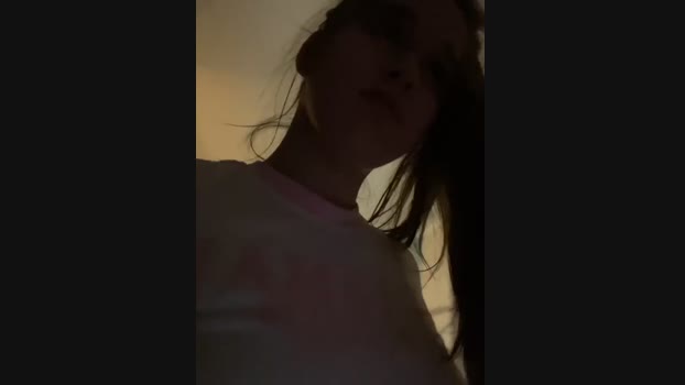 HornyGirlH StripChat Female 06-03-2025