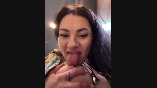 Wet__Bunny StripChat Female 06-03-2025