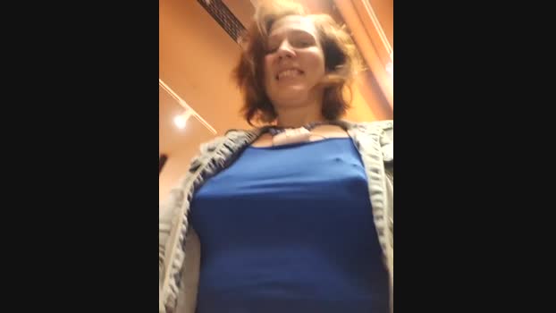 Exhibitionsplit StripChat Female 08-03-2025