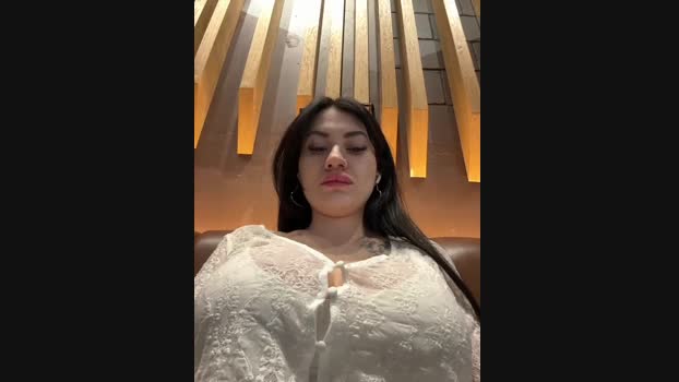 Wet__Bunny StripChat Female 08-03-2025