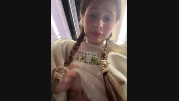 mmelicious StripChat Female 07-03-2025