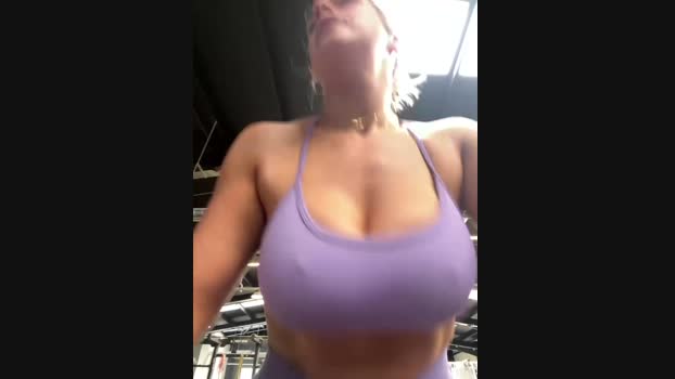 oliviafranciis StripChat Female 08-03-2025