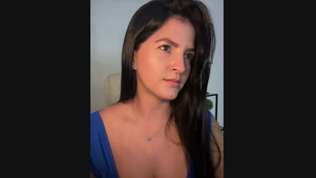 Carolina_Novoa StripChat Female 08-03-2025