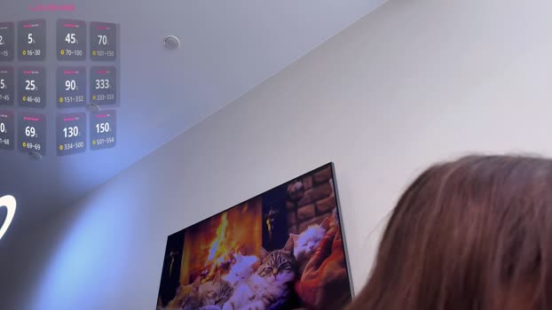 Carolyn_Smith StripChat Female 08-03-2025