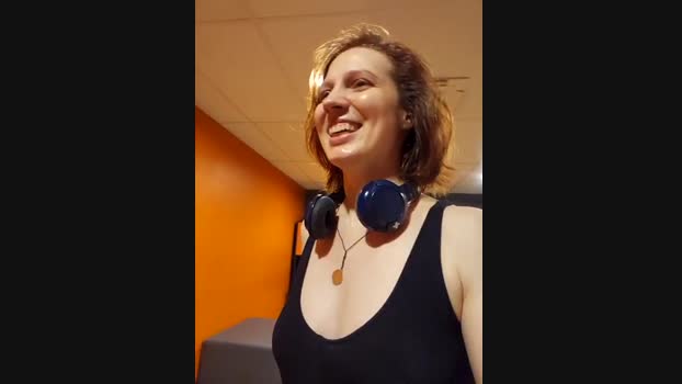 Exhibitionsplit StripChat Female 08-03-2025