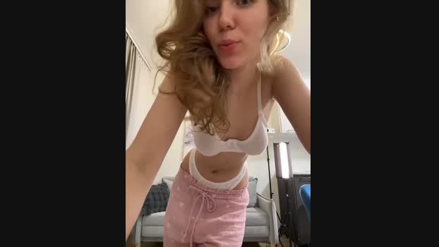 Ketitull StripChat Female 08-03-2025