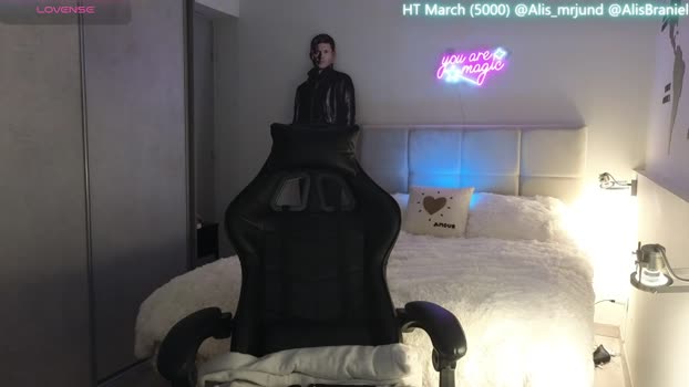 Kikiii_xx MyFreeCams Female 08-03-2025