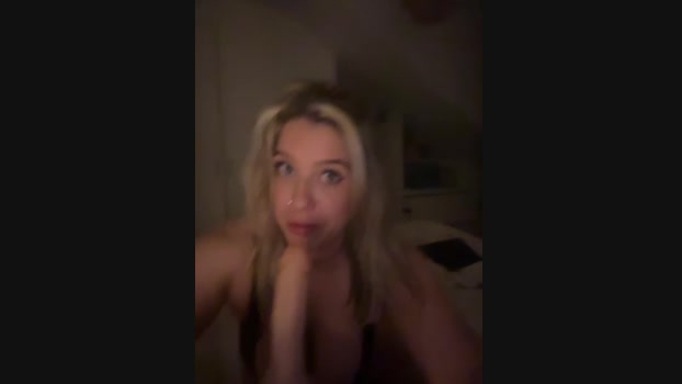 bellabee14 StripChat Female 08-03-2025