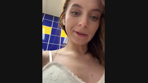 -AngelAri- StripChat Female 09-03-2025