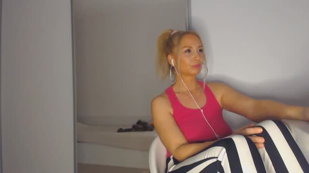 Dark_Head MyFreeCams Female 10-03-2025