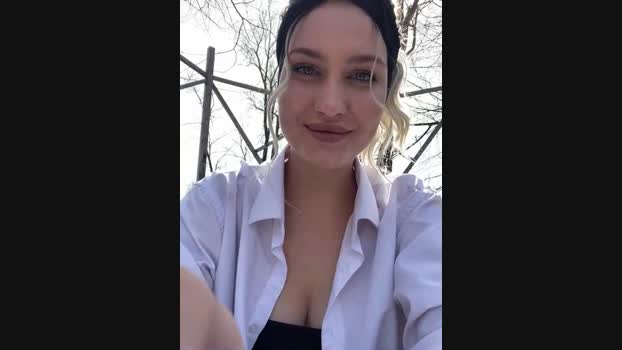 KikiWatson StripChat Female 10-03-2025