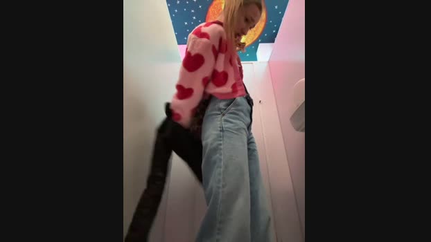 Lia__Love StripChat Female 10-03-2025