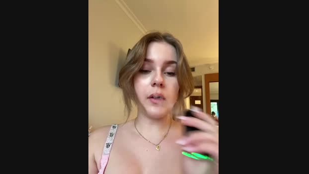 MaribelRiver StripChat Female 09-03-2025