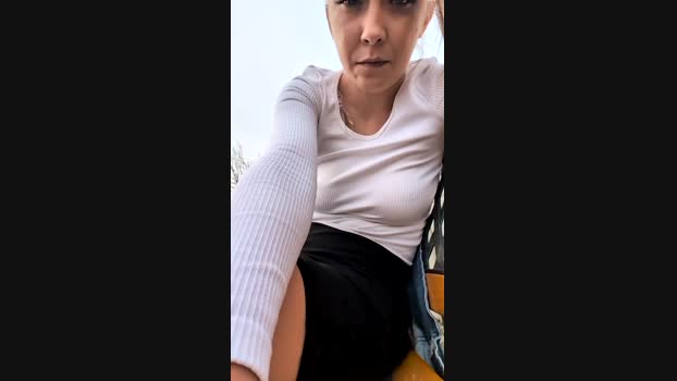 Risky_girl23 StripChat Female 10-03-2025