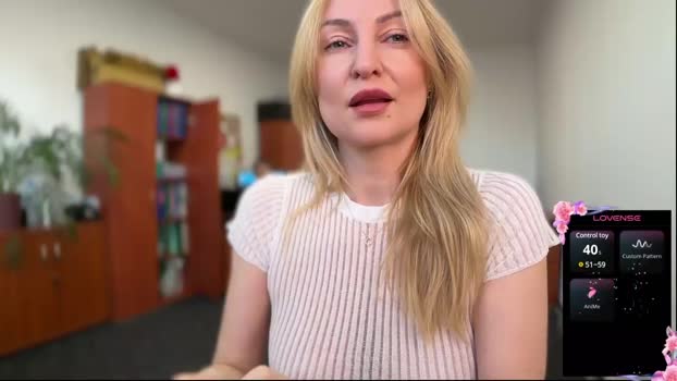 legsLONG StripChat Female 09-03-2025