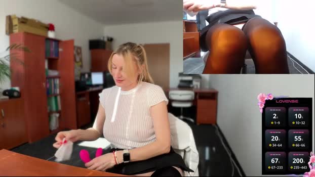 legsLONG StripChat Female 10-03-2025