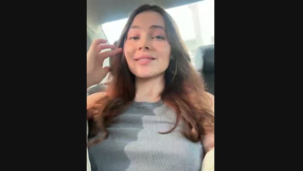 nicole111 StripChat Female 10-03-2025