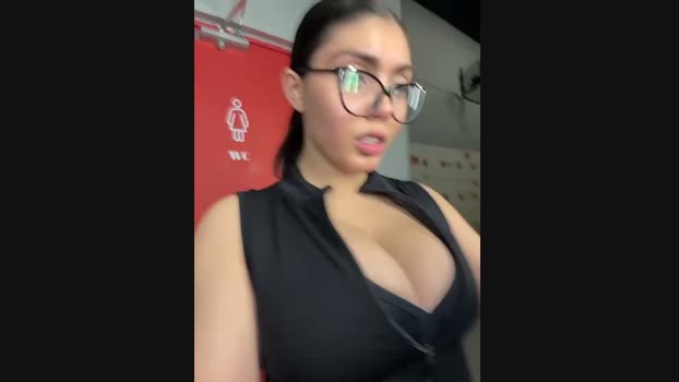 zui_lu StripChat Female 09-03-2025