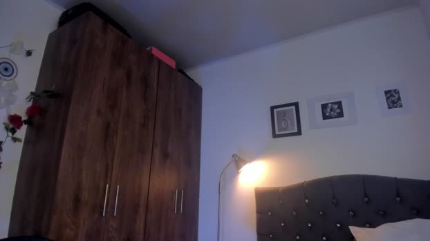 EmaDomina MyFreeCams Female 10-03-2025