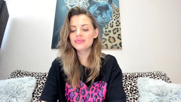 QuinnieSmile MyFreeCams Female 11-03-2025