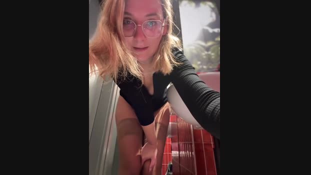 The_Snowwhitee StripChat Female 10-03-2025