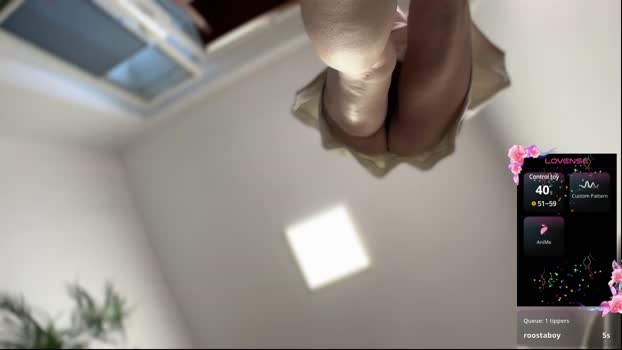 legsLONG StripChat Female 10-03-2025