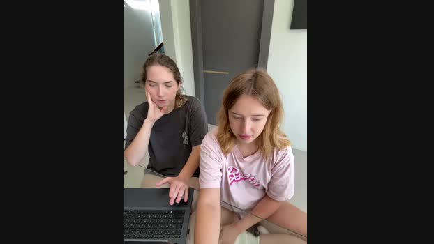 Nura_n_Sarah StripChat Female 12-03-2025