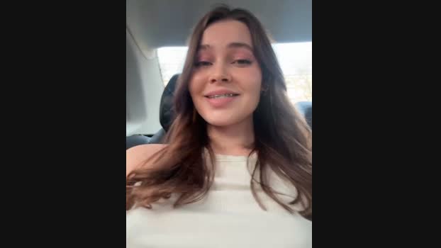 nicole111 StripChat Female 12-03-2025