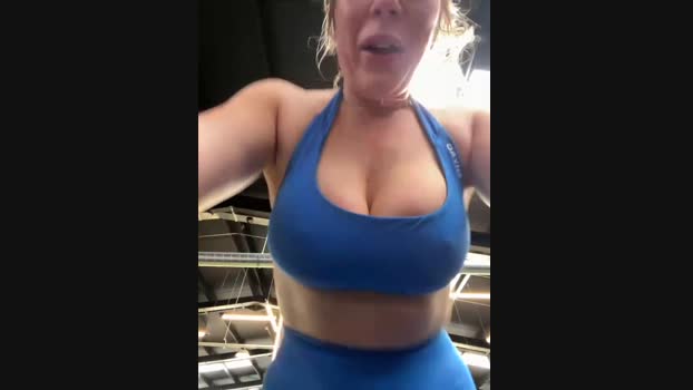 oliviafranciis StripChat Female 12-03-2025