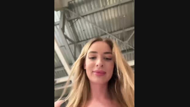 EvieEvans StripChat Female 12-03-2025