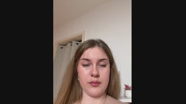 MaribelRiver StripChat Female 12-03-2025