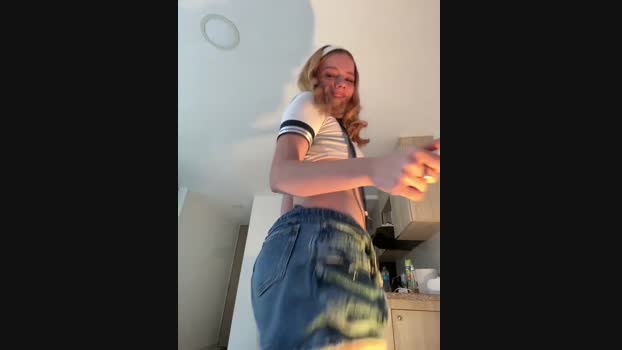 NicoleCut StripChat Female 13-03-2025