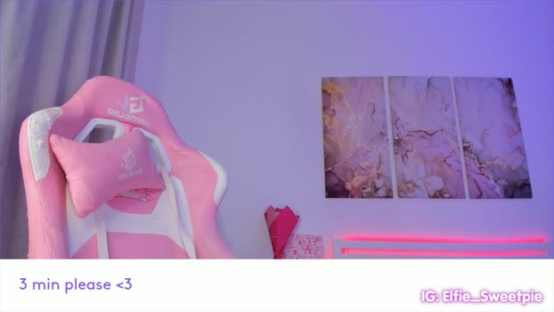 PresleyPuff MyFreeCams Female 12-03-2025