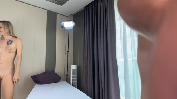 Eva_Nathan StripChat Female 13-03-2025