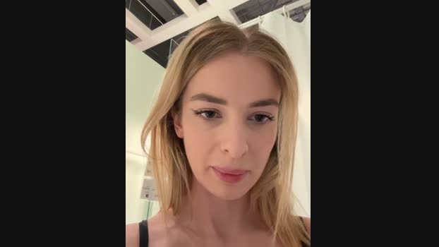 EvieEvans StripChat Female 13-03-2025