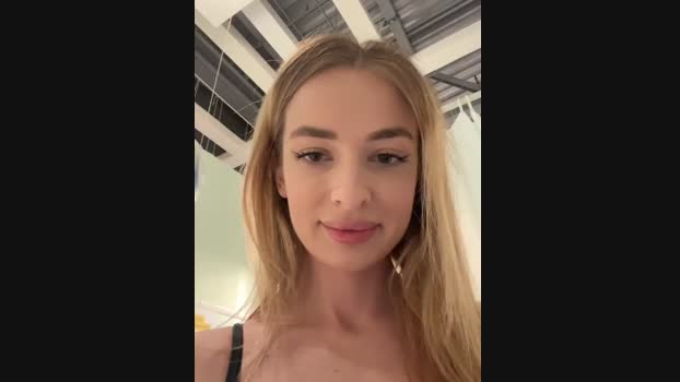 EvieEvans StripChat Female 13-03-2025